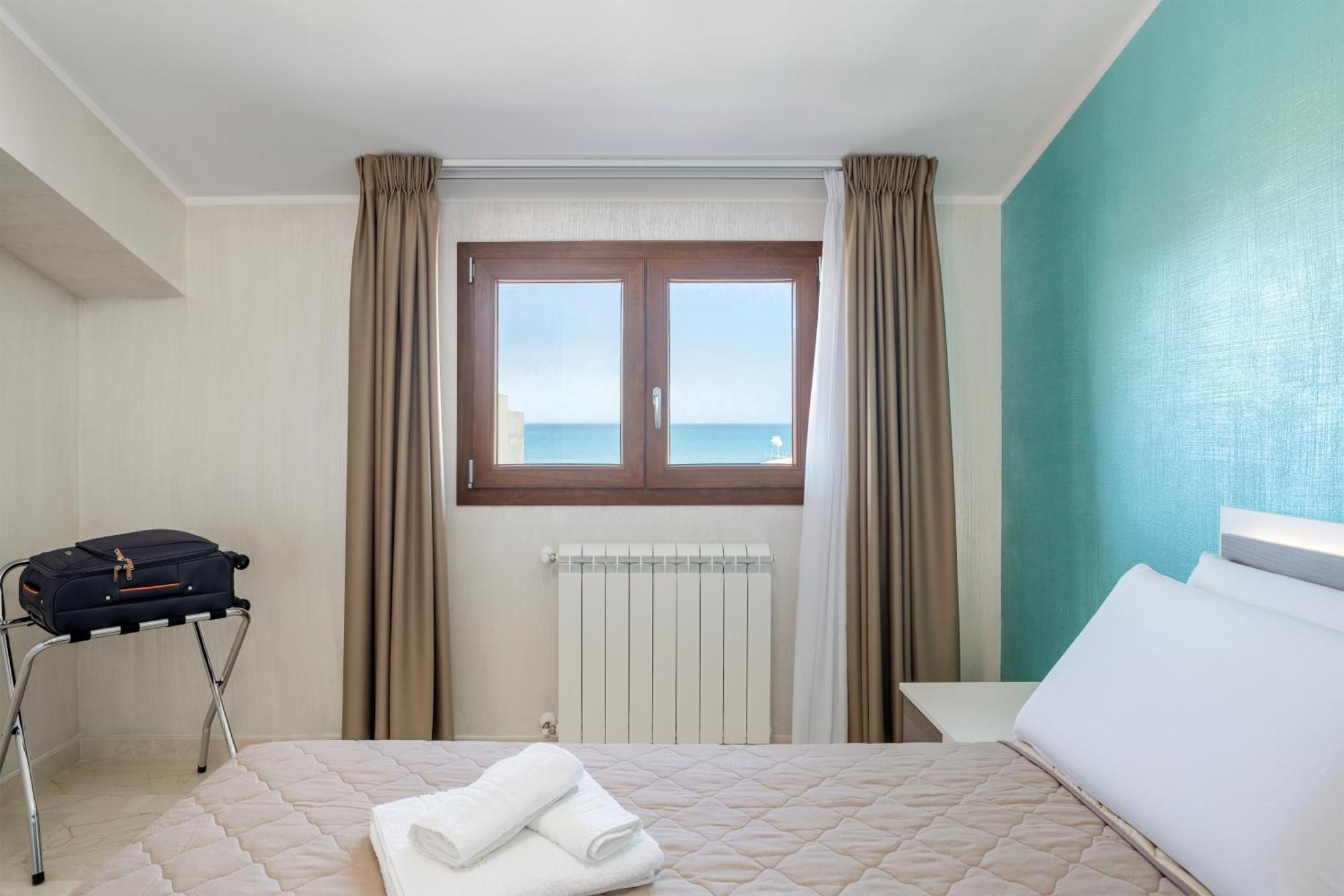 Azzurra Apartments باليستراتي المظهر الخارجي الصورة