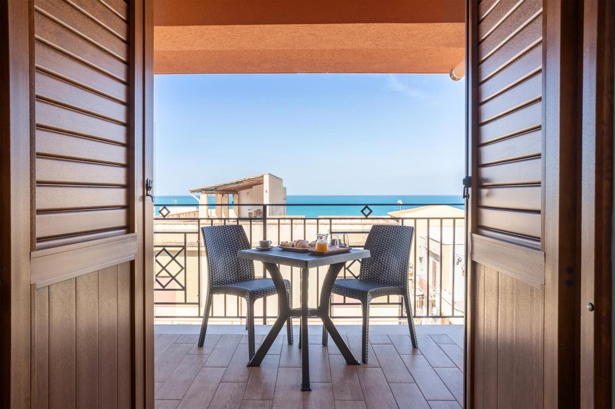 Azzurra Apartments باليستراتي المظهر الخارجي الصورة