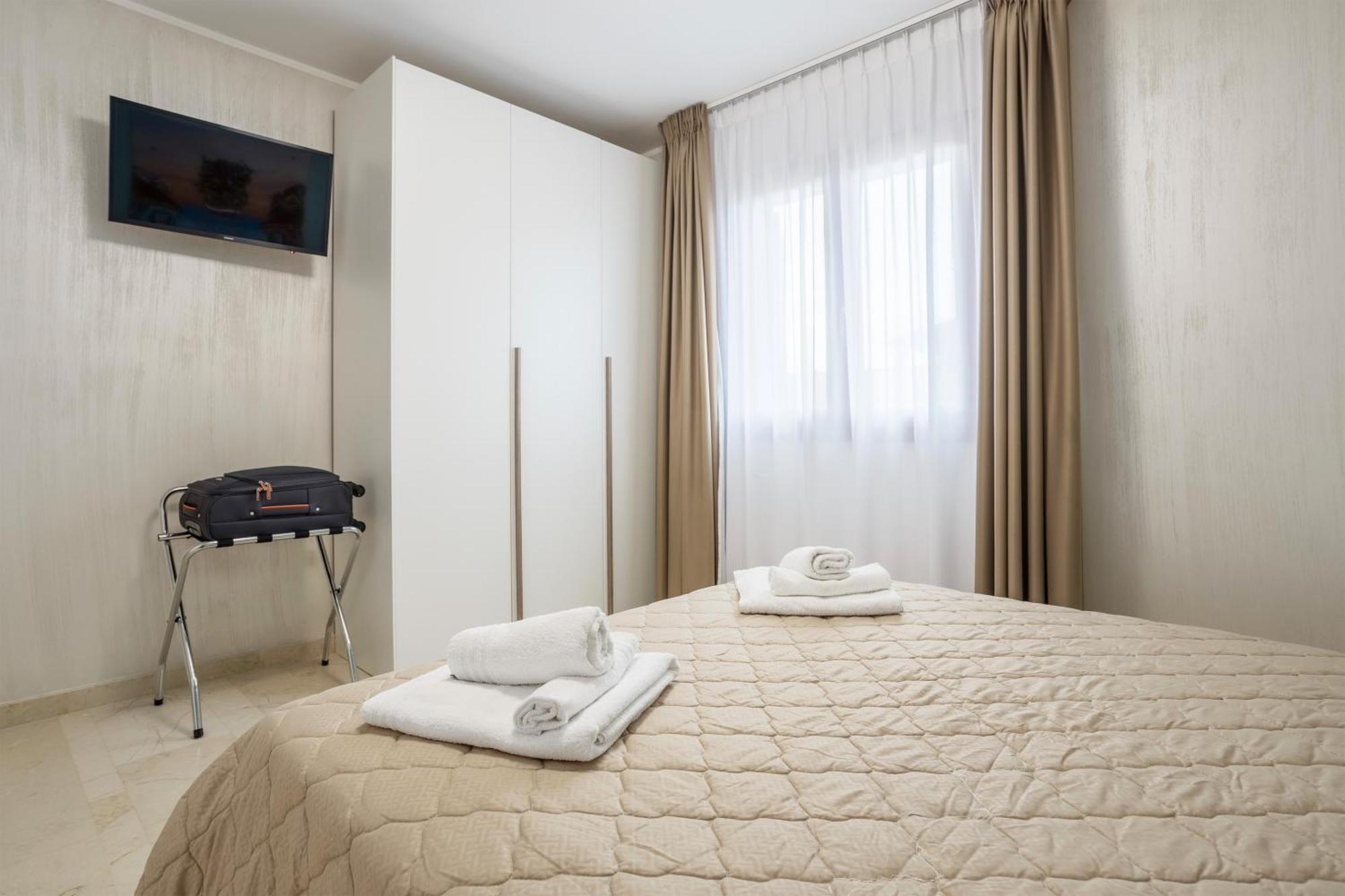 Azzurra Apartments باليستراتي المظهر الخارجي الصورة